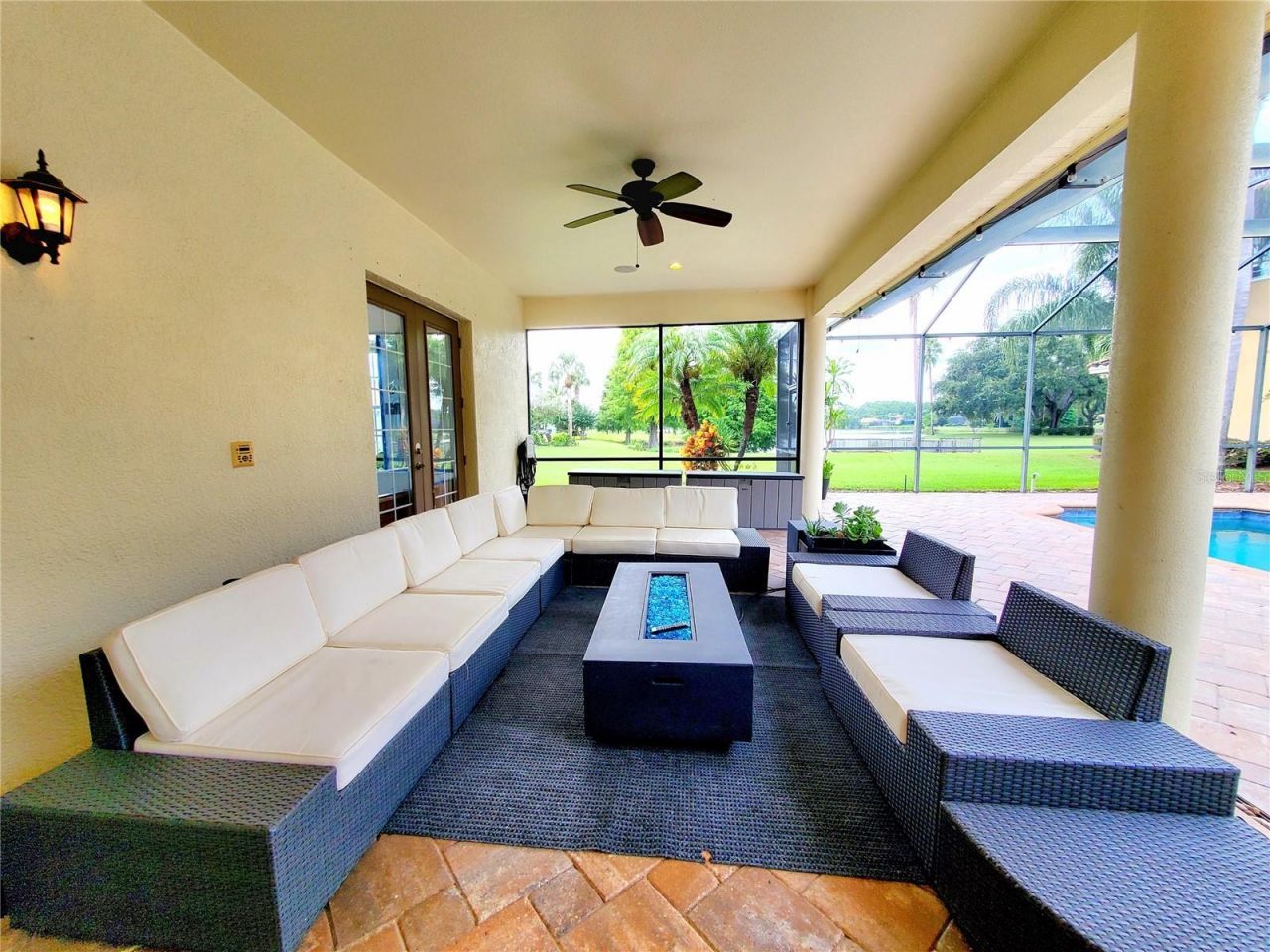 10004 Tree Tops Lake Road, Tampa, FL 33626 Photo