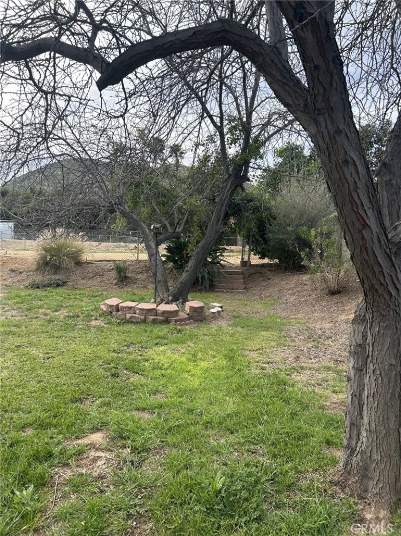 12146 La Cadena, Colton, CA 92324 Main Photo