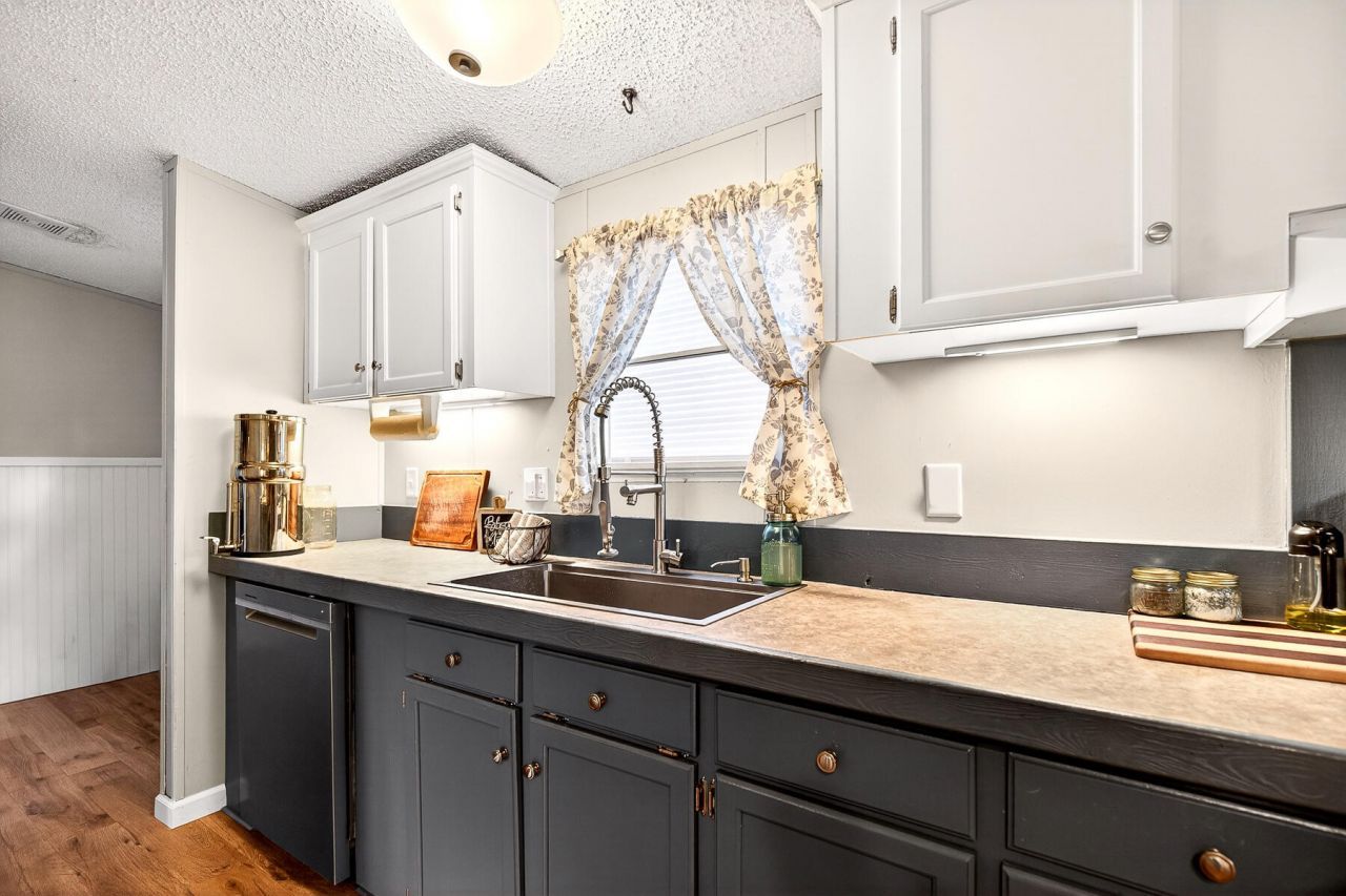 628 Deepwood Court Photo 22