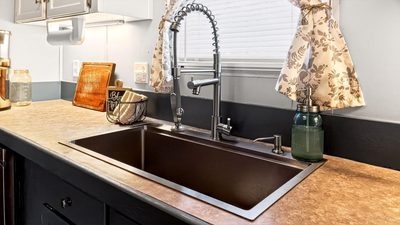 628 Deepwood Court Photo 26