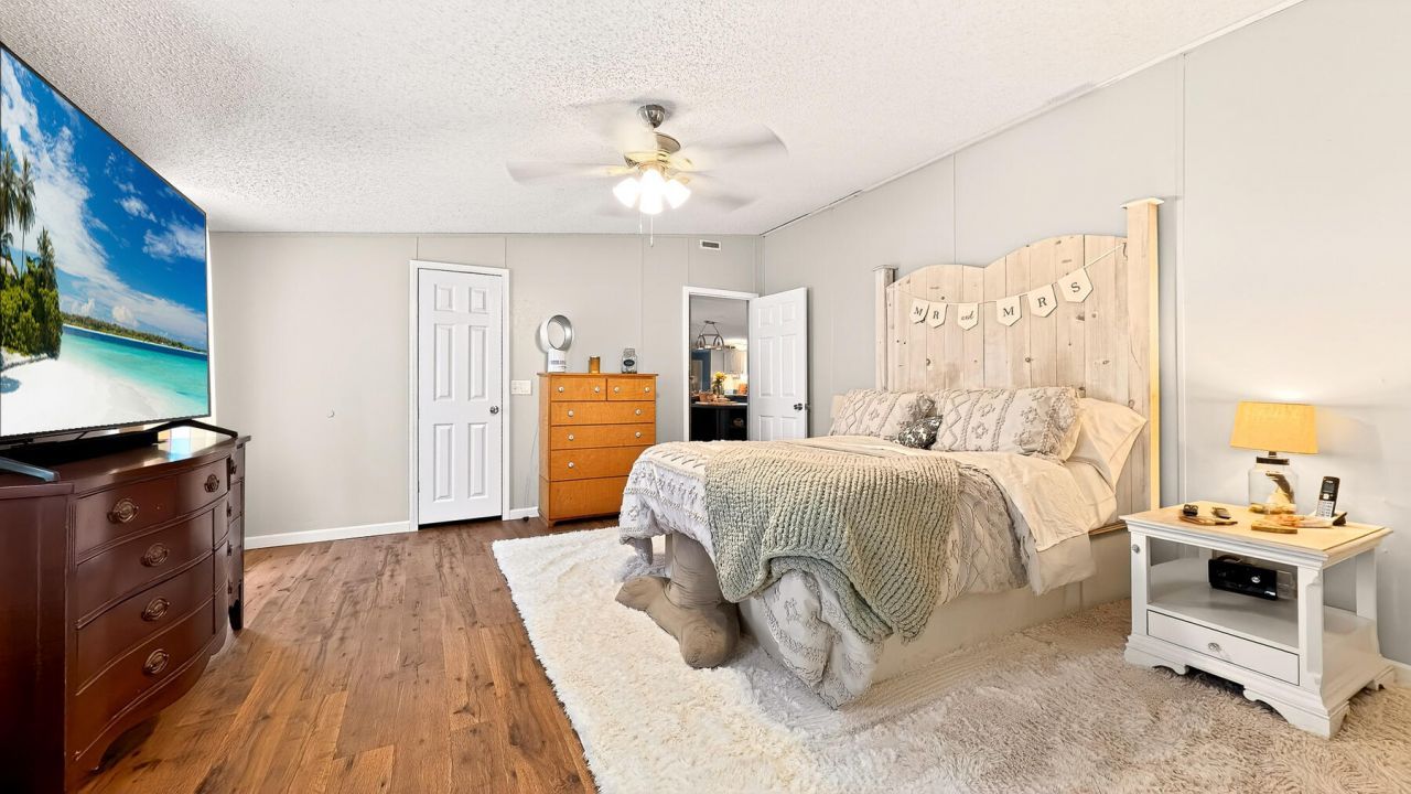 628 Deepwood Court Photo 34