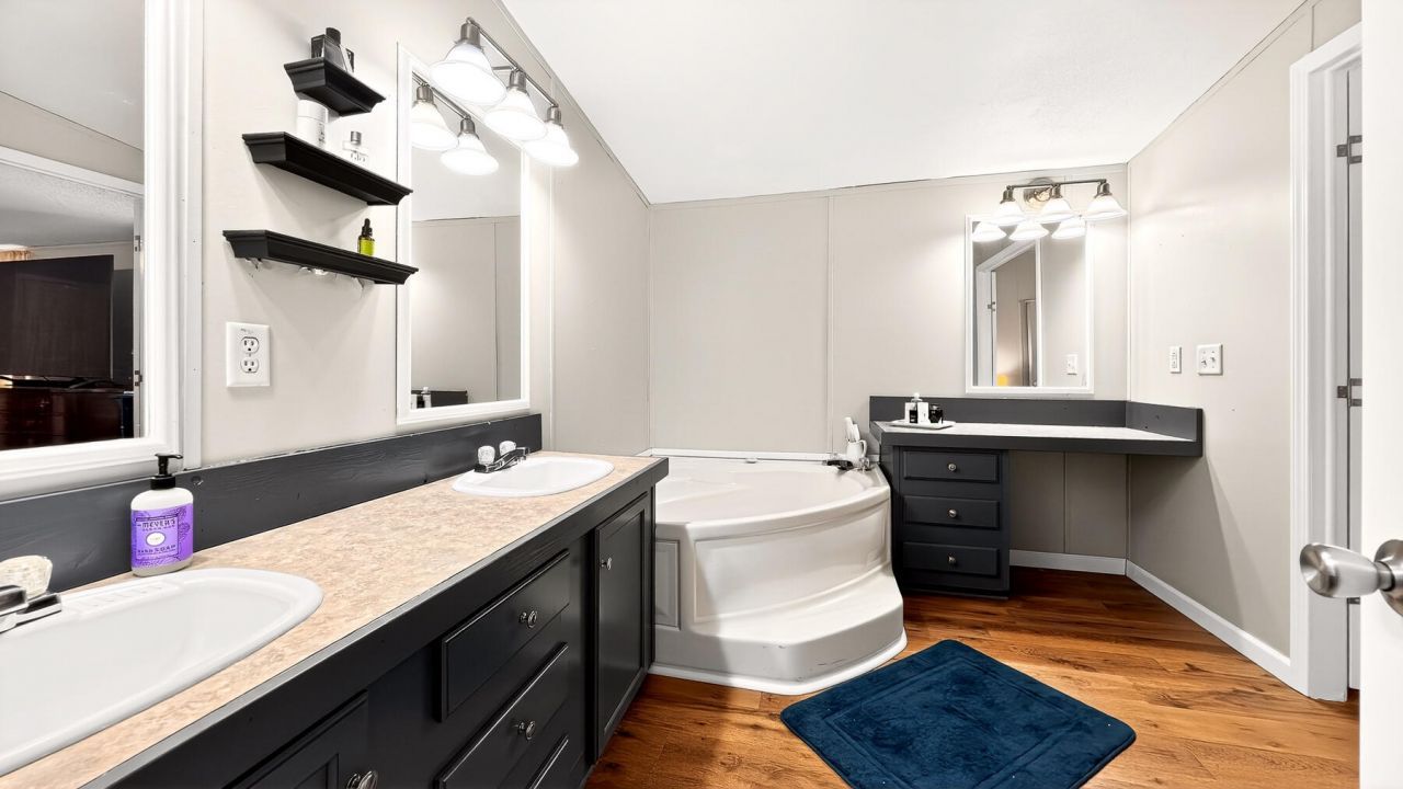 628 Deepwood Court Photo 38