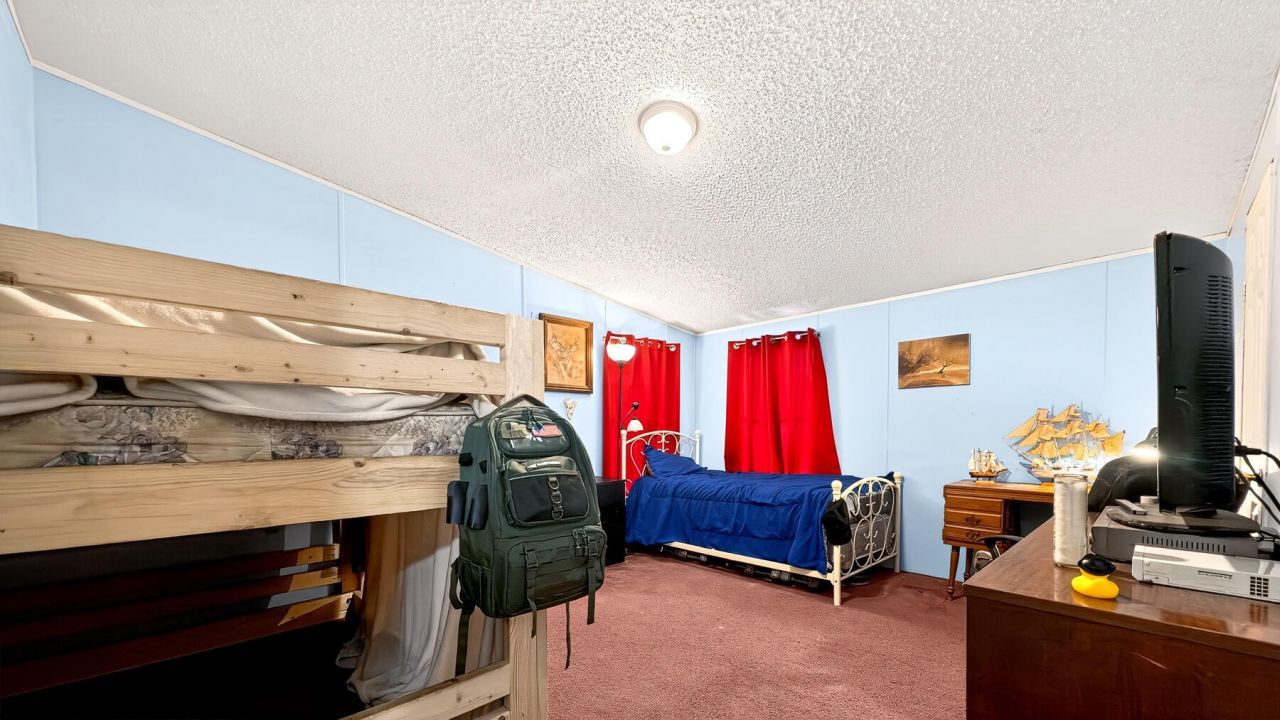 628 Deepwood Court Photo 43