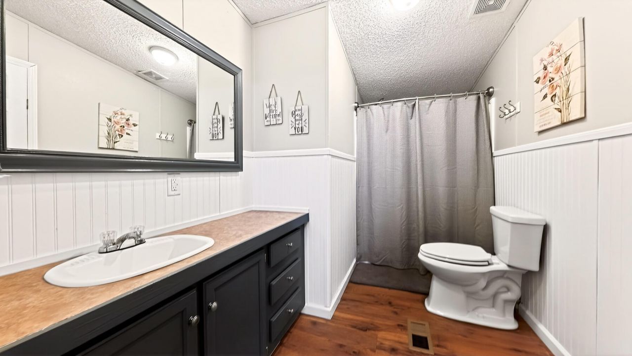 628 Deepwood Court Photo 44