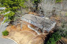 628 Deepwood Court photo 4