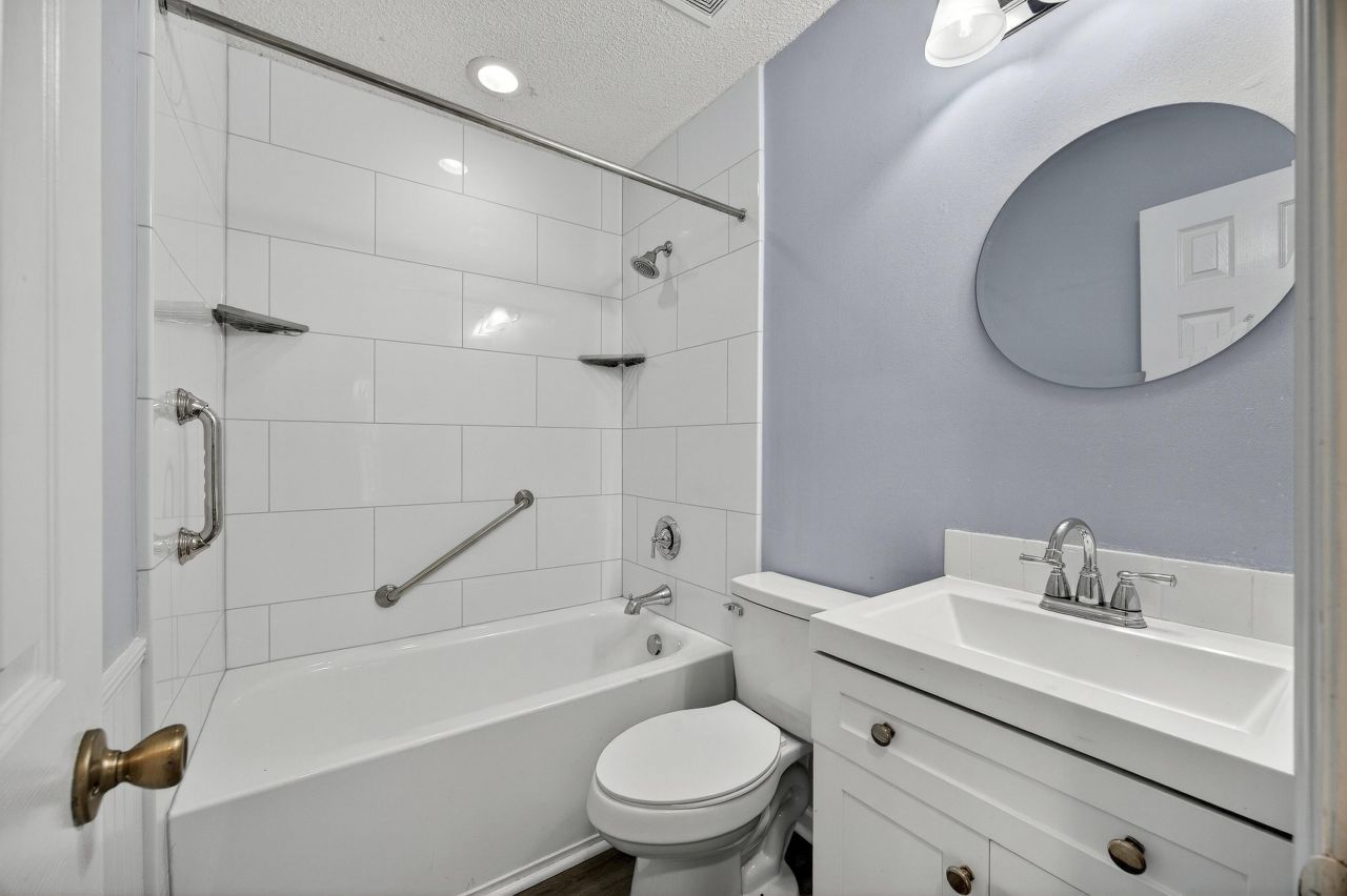 112 Pipestone Drive Photo 21