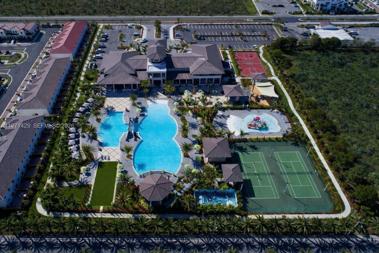 10255 NW 89th Ter, Doral, FL 33178 Photo
