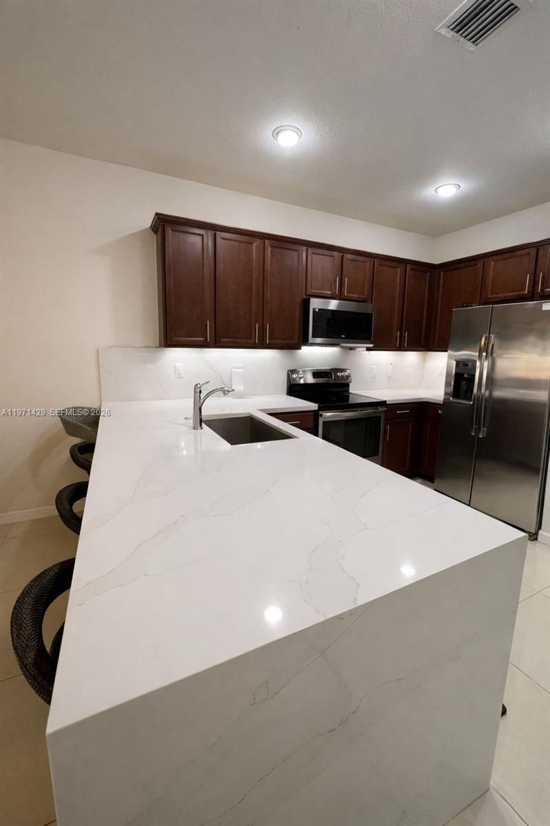 10255 NW 89th Ter, Doral, FL 33178 Photo
