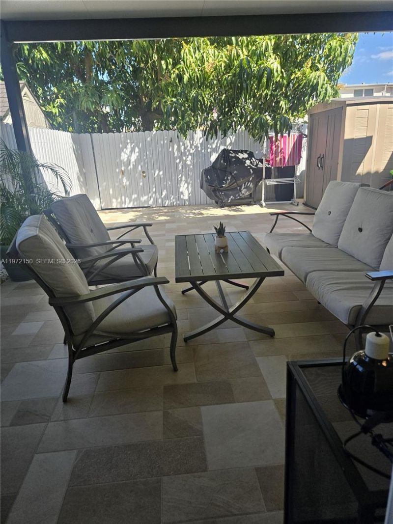 1067 W 37th St, Hialeah, FL 33012 Photo