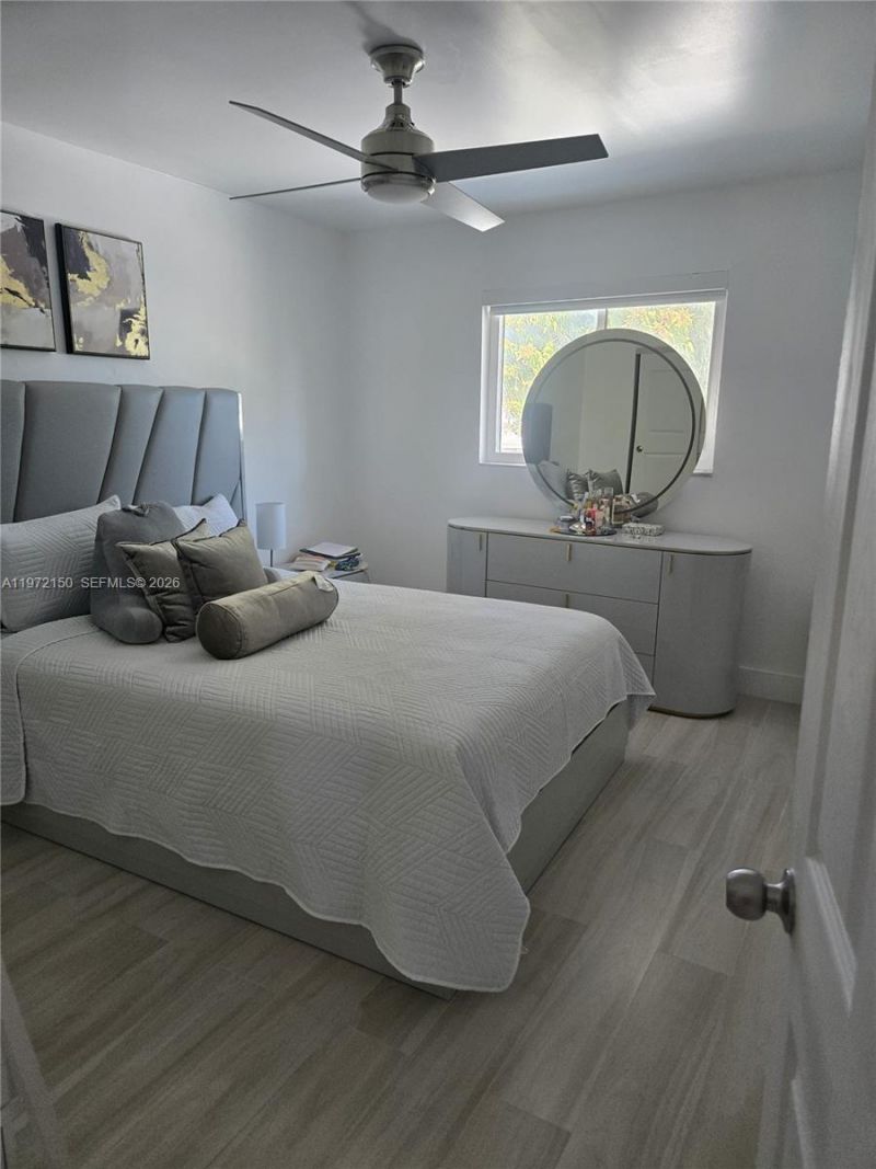 1067 W 37th St, Hialeah, FL 33012 Photo