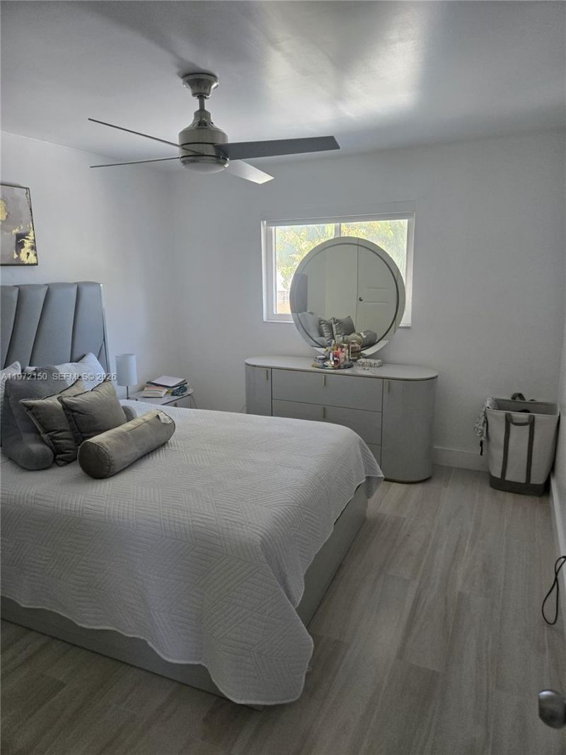 1067 W 37th St, Hialeah, FL 33012 Photo