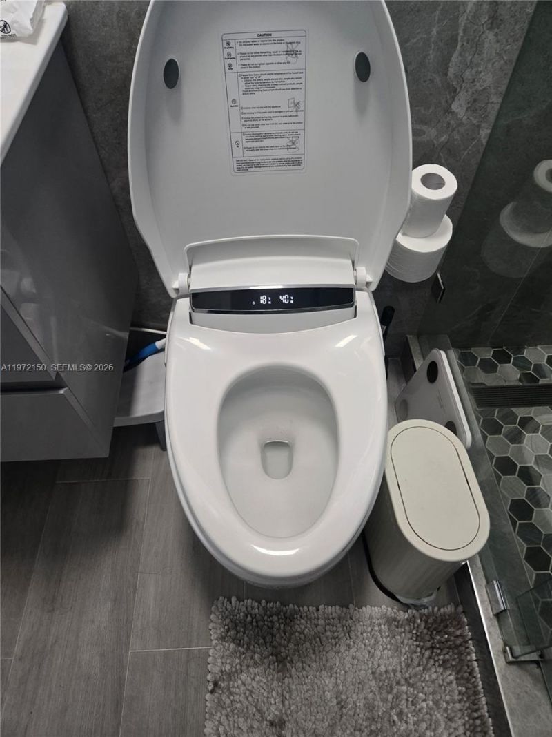 1067 W 37th St, Hialeah, FL 33012 Photo