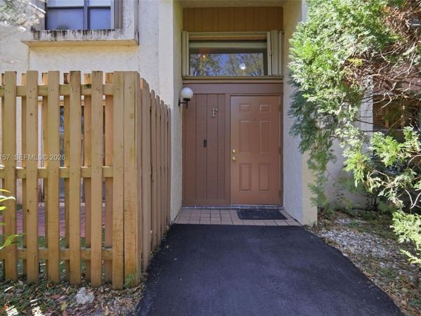 11483 SW 109th Rd, Unit 2F, Miami, FL 33176