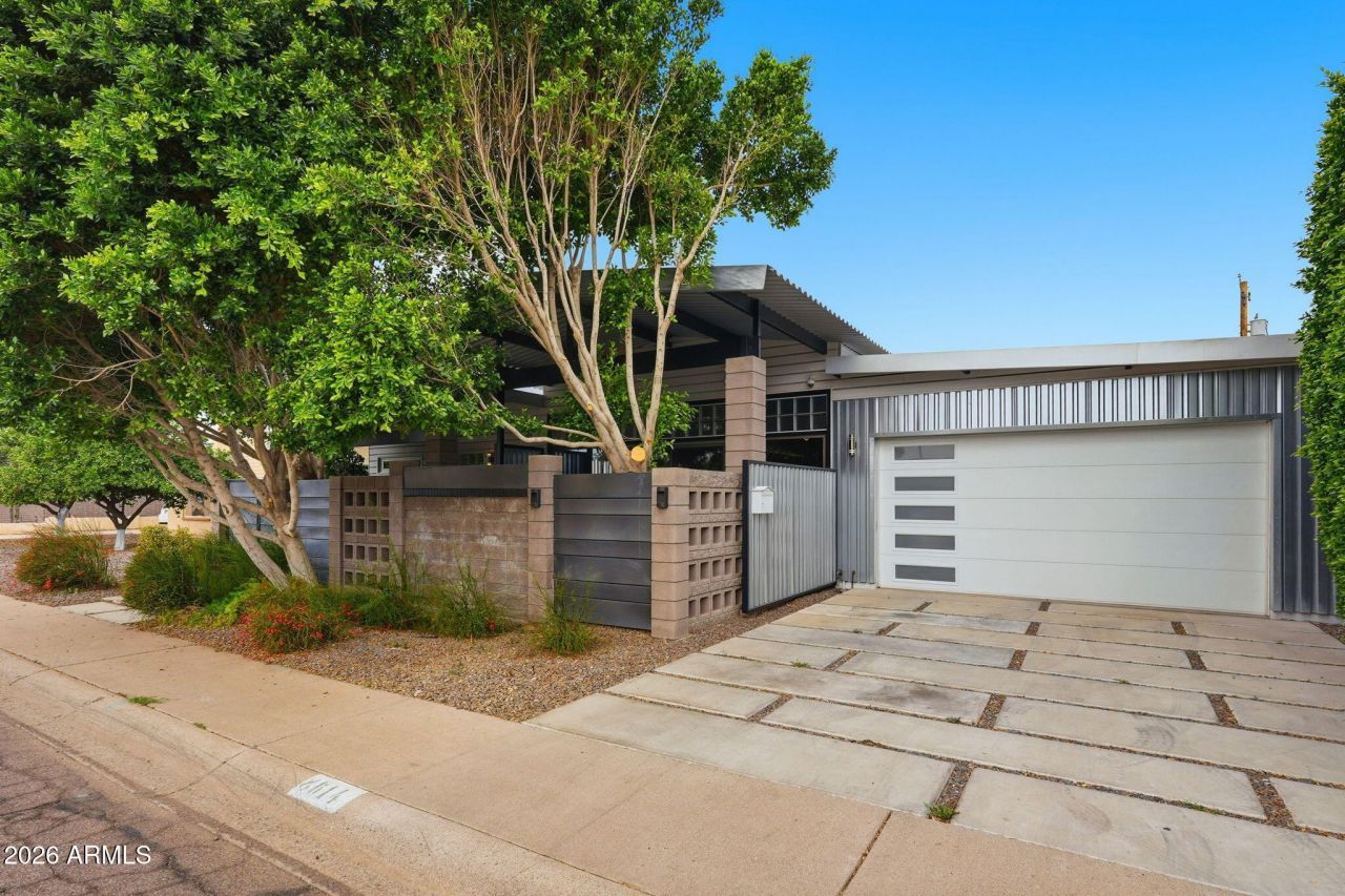 8614 E Berridge Lane, Scottsdale, AZ 85250 Main Photo