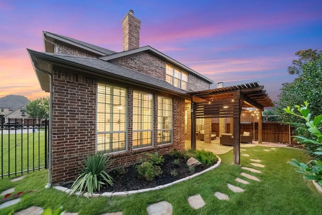 8221 Paisley, The Colony, TX 75056 Main Photo