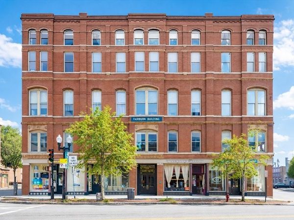 10 Kearney Sq, Unit 407, Lowell, MA 01852