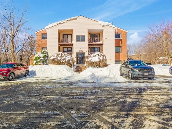 189 Littleton Rd, Unit 10, Chelmsford, MA 01824