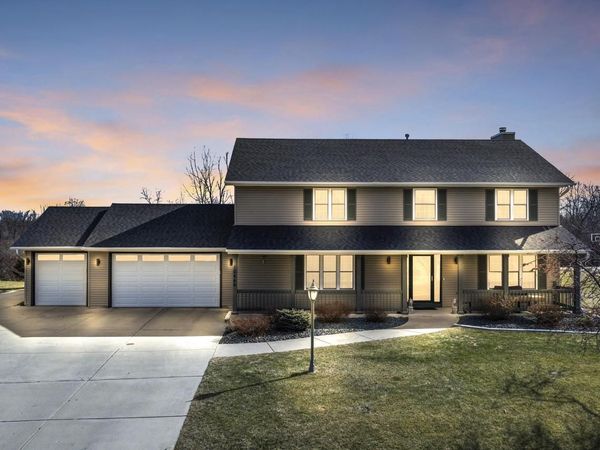 10446 S George DRIVE, Oak Creek, WI 53154