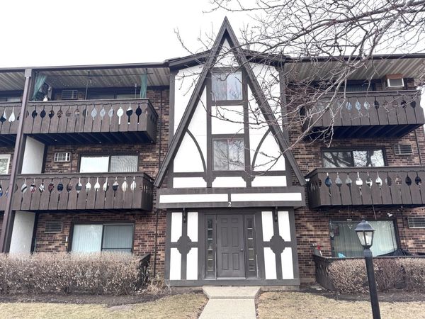 2 Timber Lane , Unit 17, Vernon Hills, IL 60061