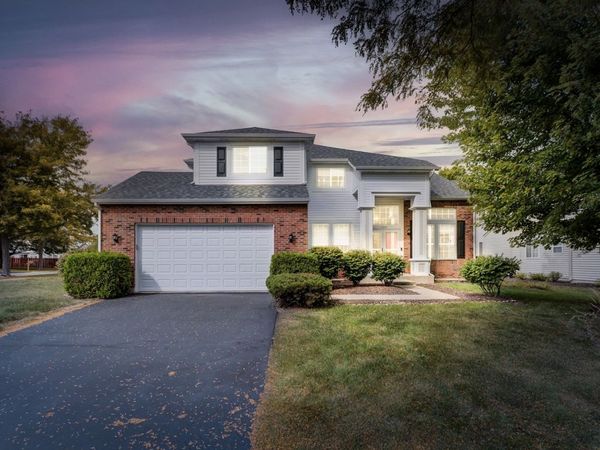 1300 Kettering Road , Mundelein, IL 60060