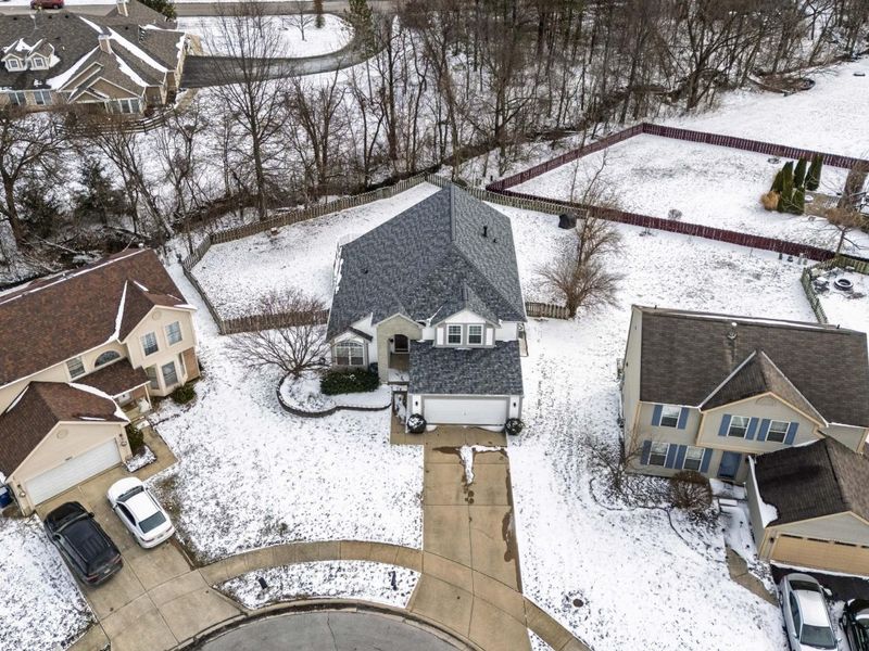 9230 Echo Hill Court, Columbus, OH 43240 Photo 2