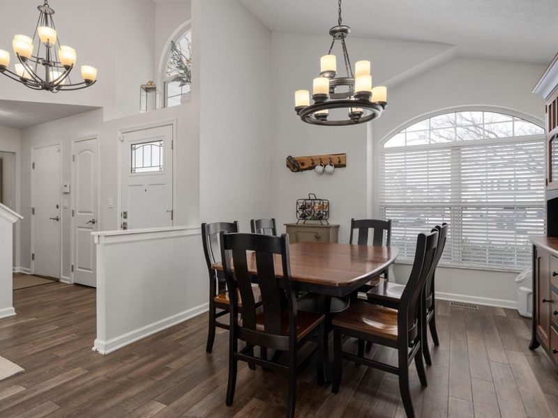 9230 Echo Hill Court, Columbus, OH 43240 Photo 6