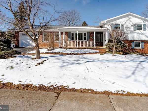 1096 SAXTON DRIVE, STATE COLLEGE, PA 16801