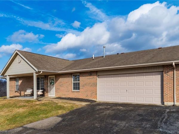 2660 Orchard Park, Zanesville, OH 43701