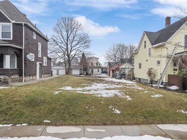 Harrison Avenue SW, Canton, OH 44706