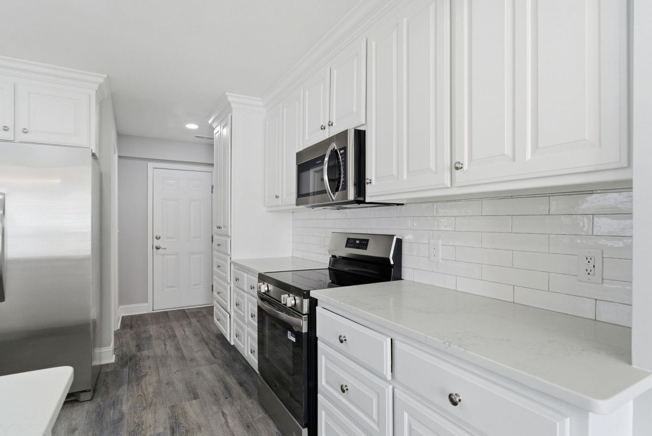 203 Silverbelle Blvd. Photo 11