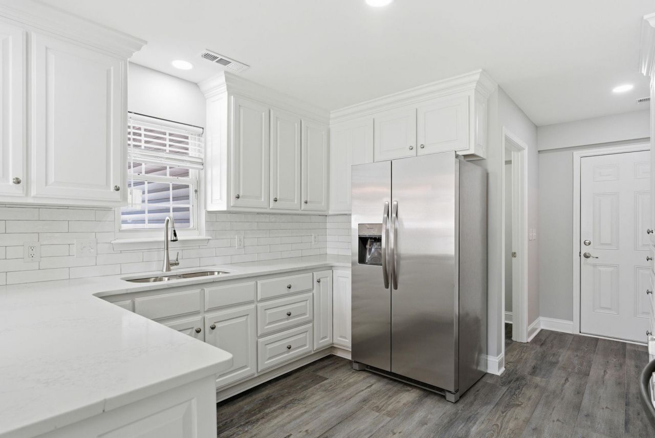 203 Silverbelle Blvd. Photo 12