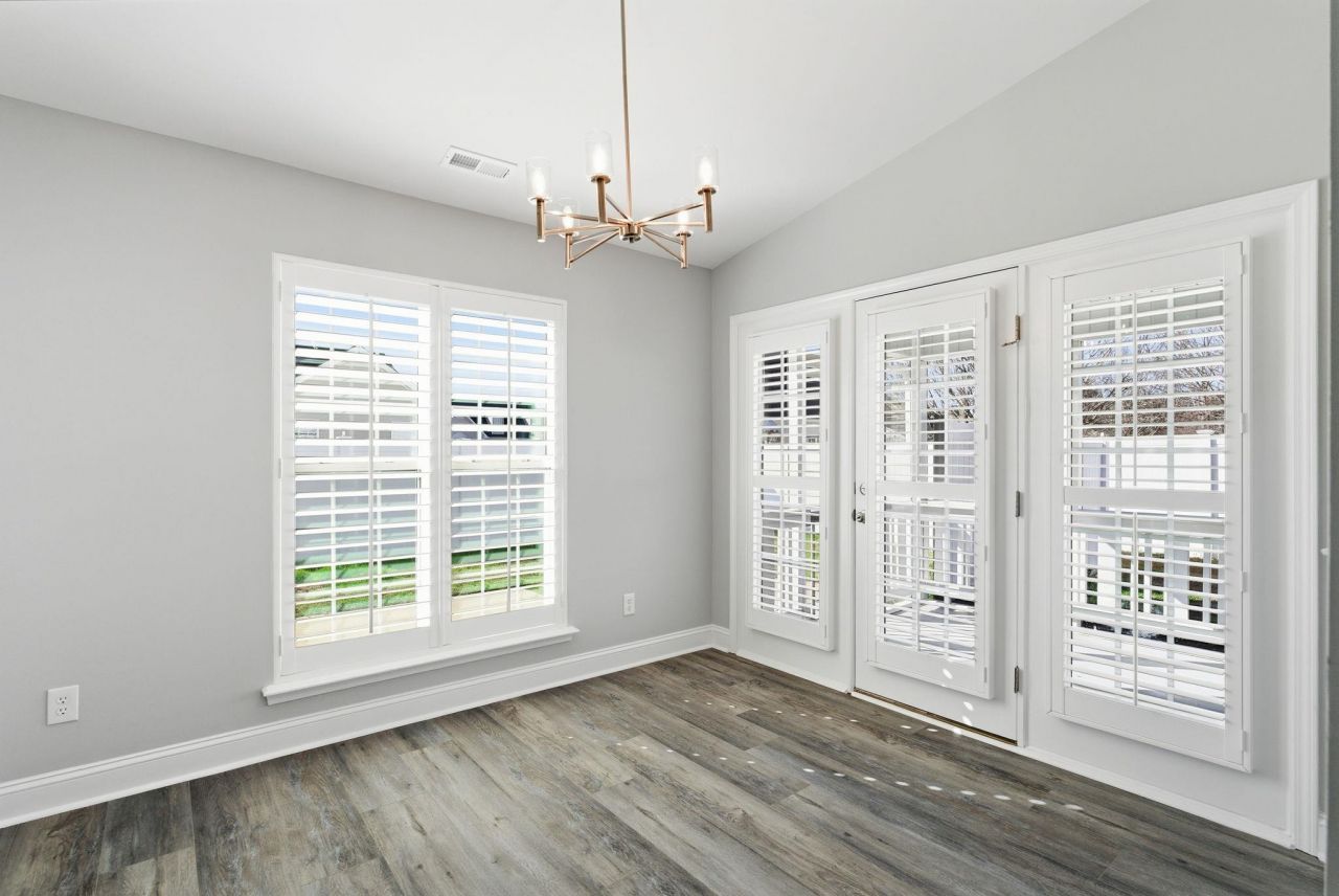 203 Silverbelle Blvd. Photo 15