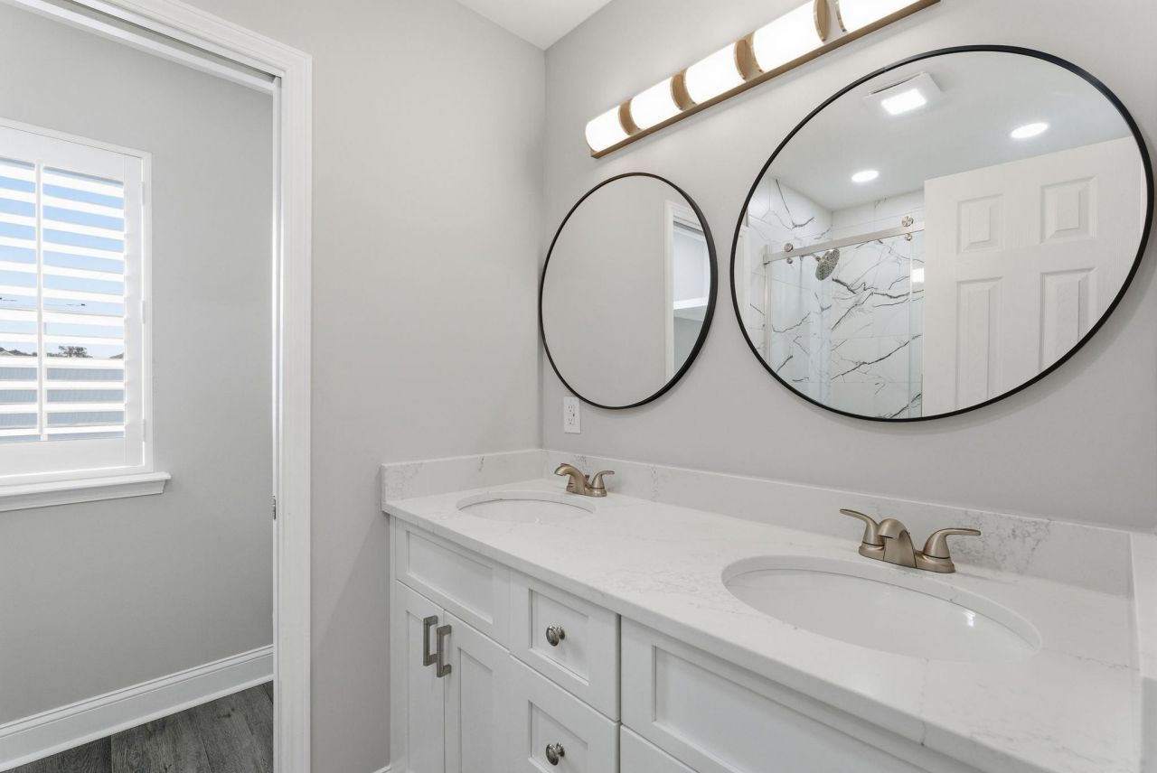 203 Silverbelle Blvd. Photo 21