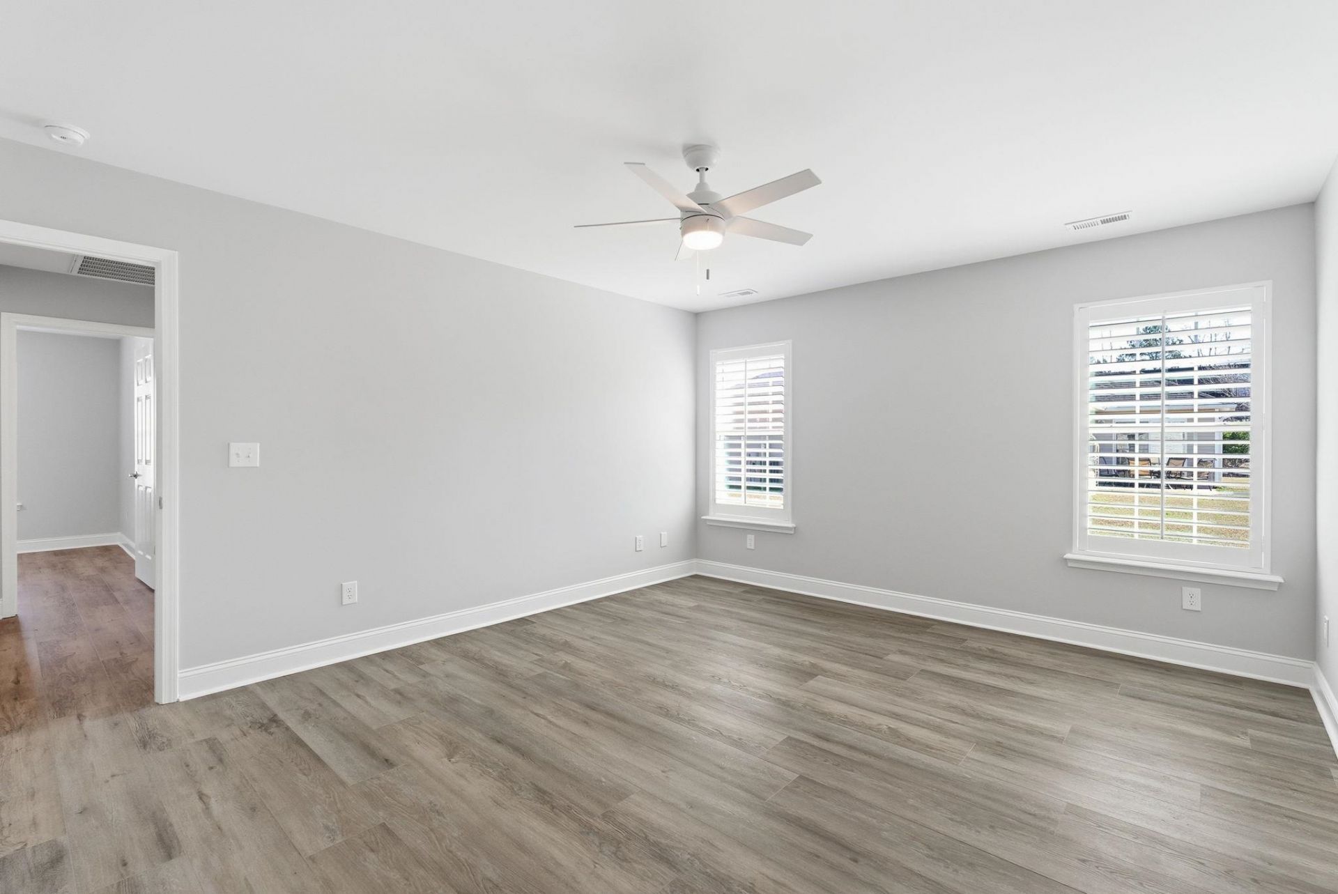 203 Silverbelle Blvd. Photo 29