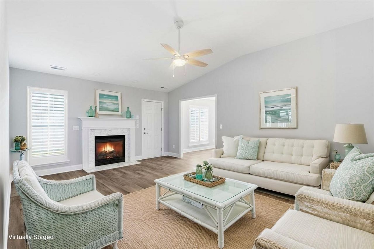 203 Silverbelle Blvd. Photo 3