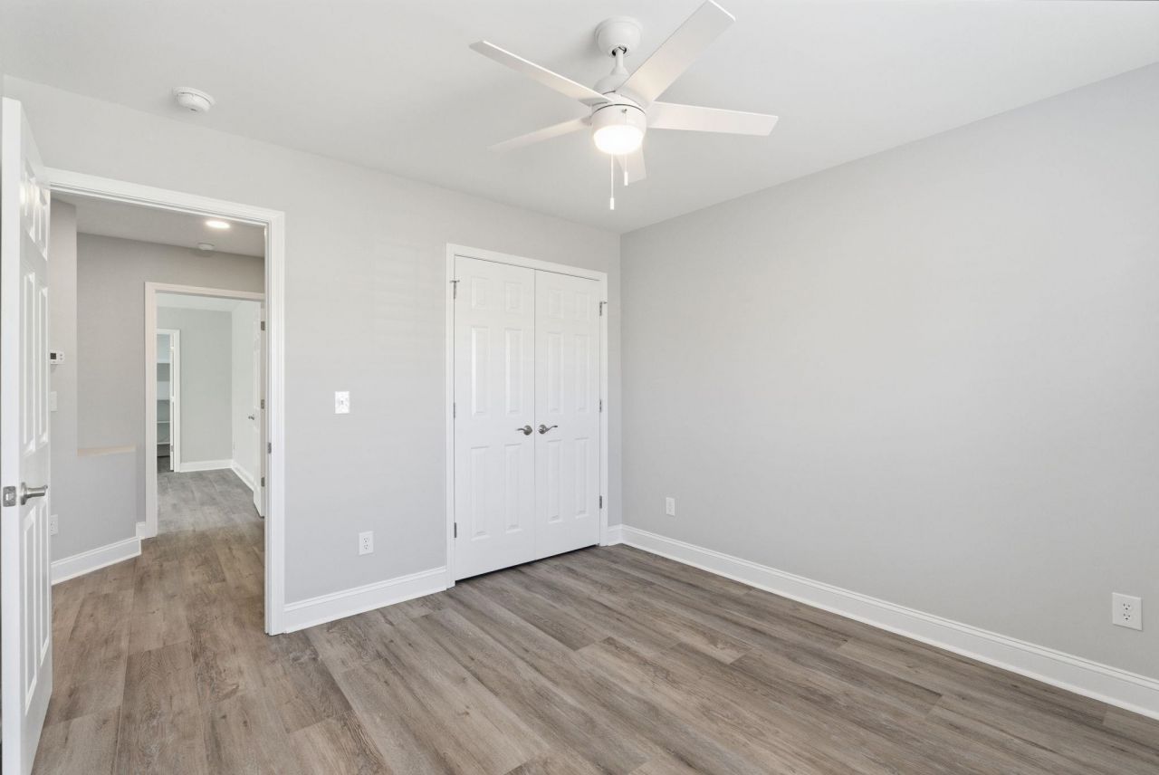 203 Silverbelle Blvd. Photo 32