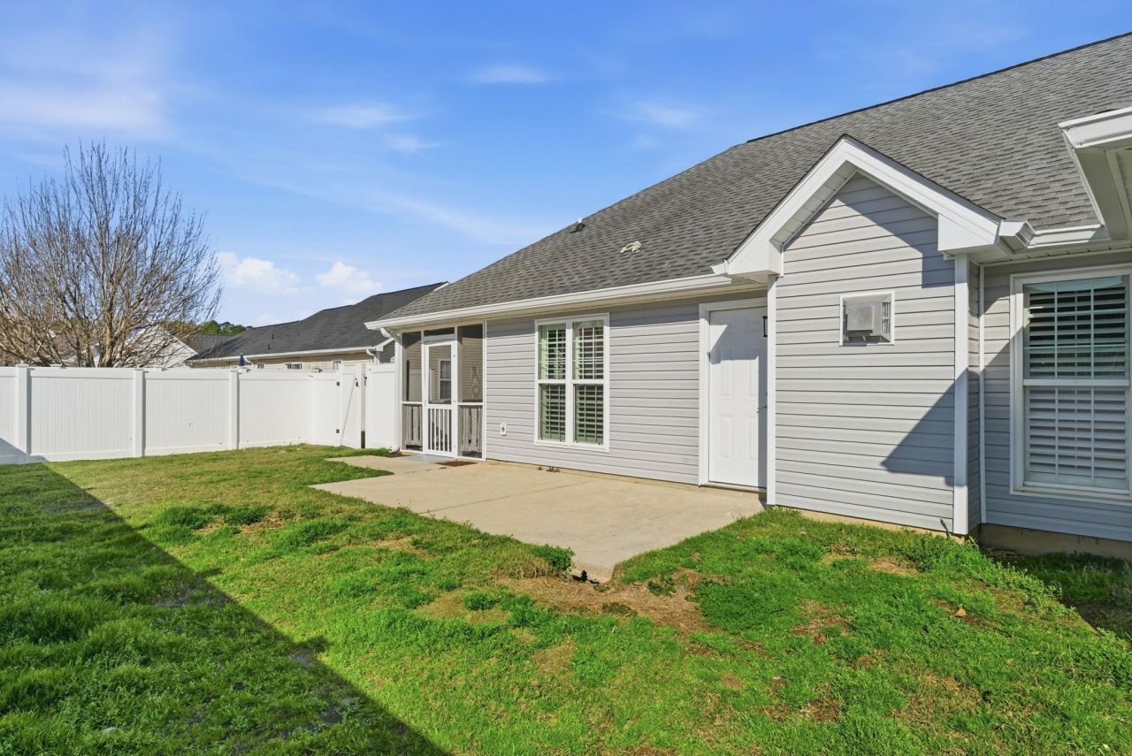 203 Silverbelle Blvd. Photo 38