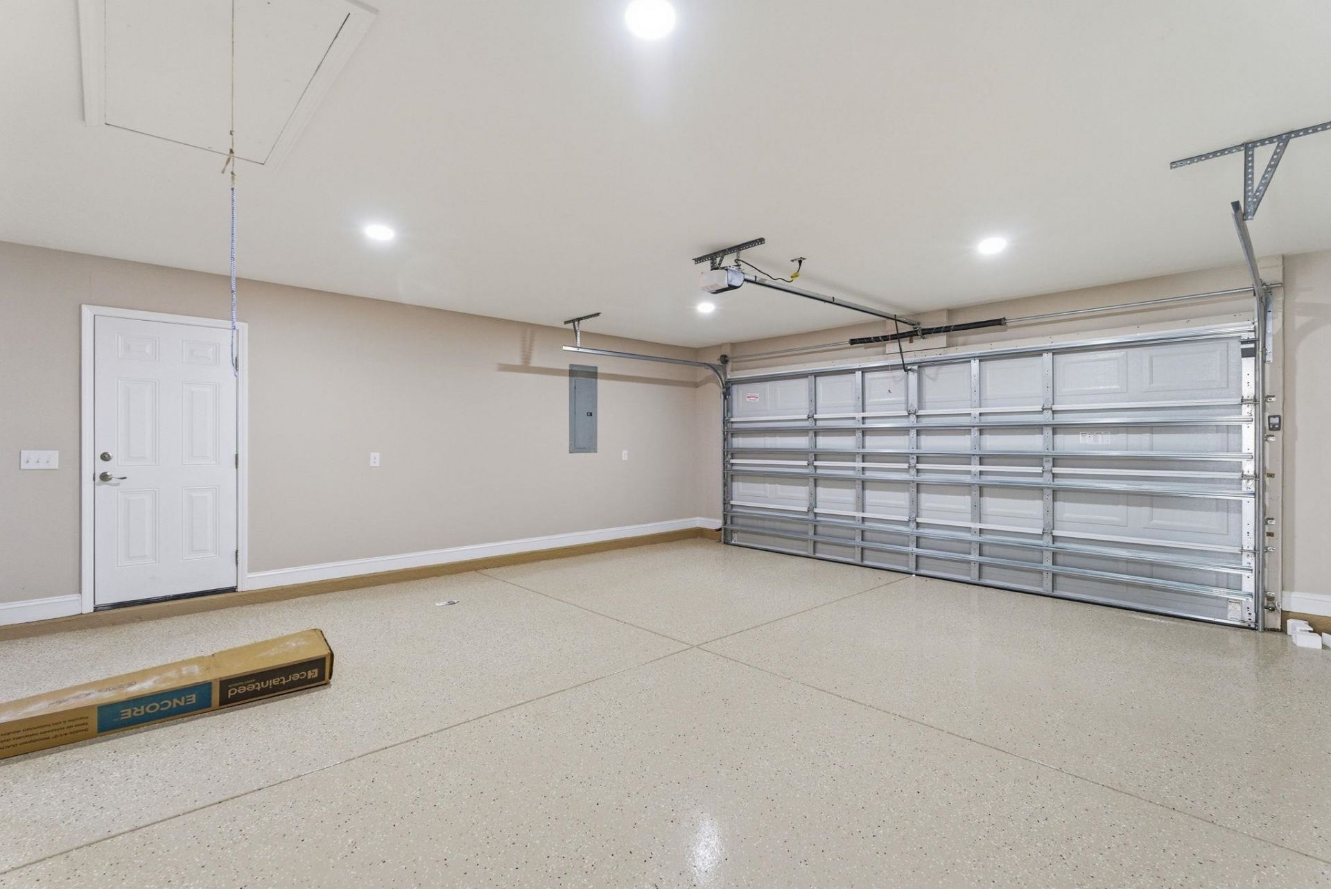 203 Silverbelle Blvd. Photo 40