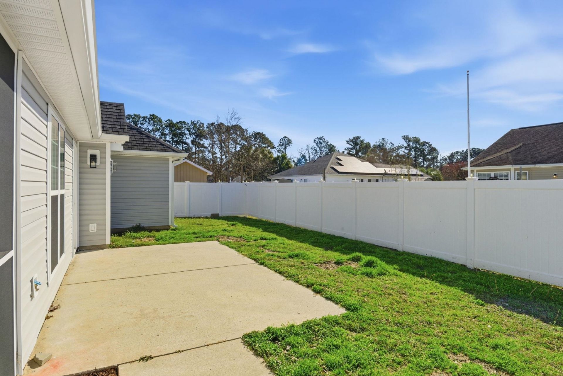 203 Silverbelle Blvd. Photo 47