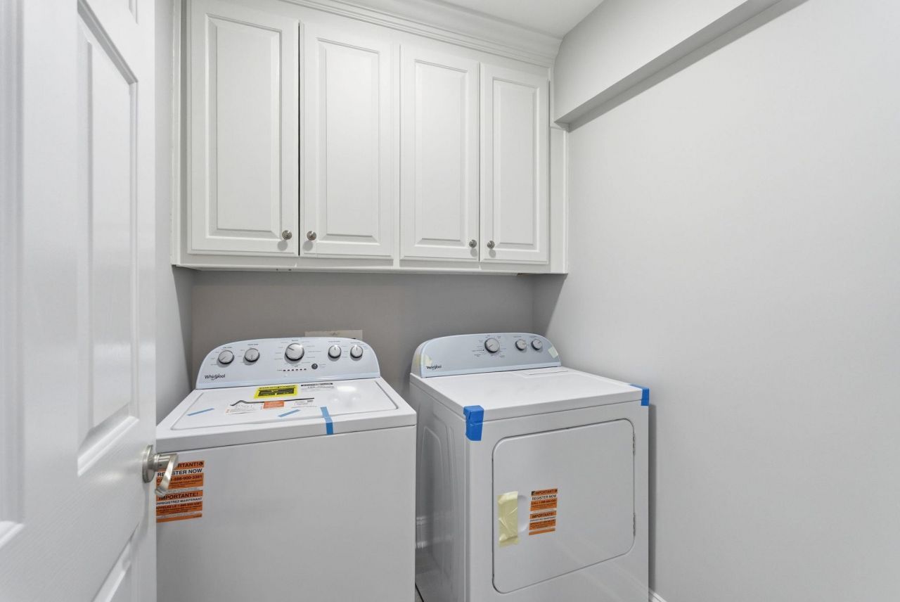 203 Silverbelle Blvd. Photo 8