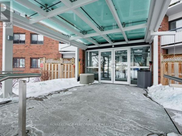 20 Chesterton Drive, Unit 1012, Ottawa, ON K2E6Z7