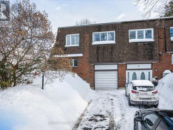 8 Oberon Street, Ottawa, ON K2H7X7