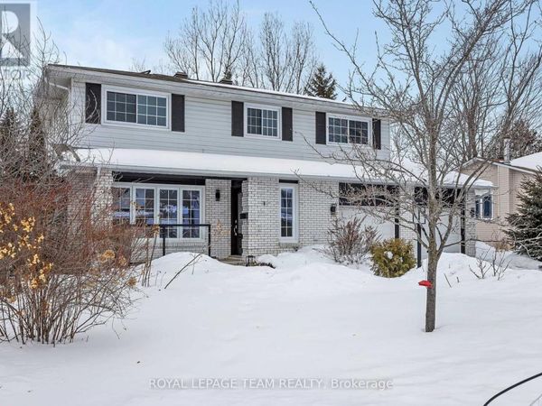6 Stroughton Crescent, Ottawa, ON K0A3P0