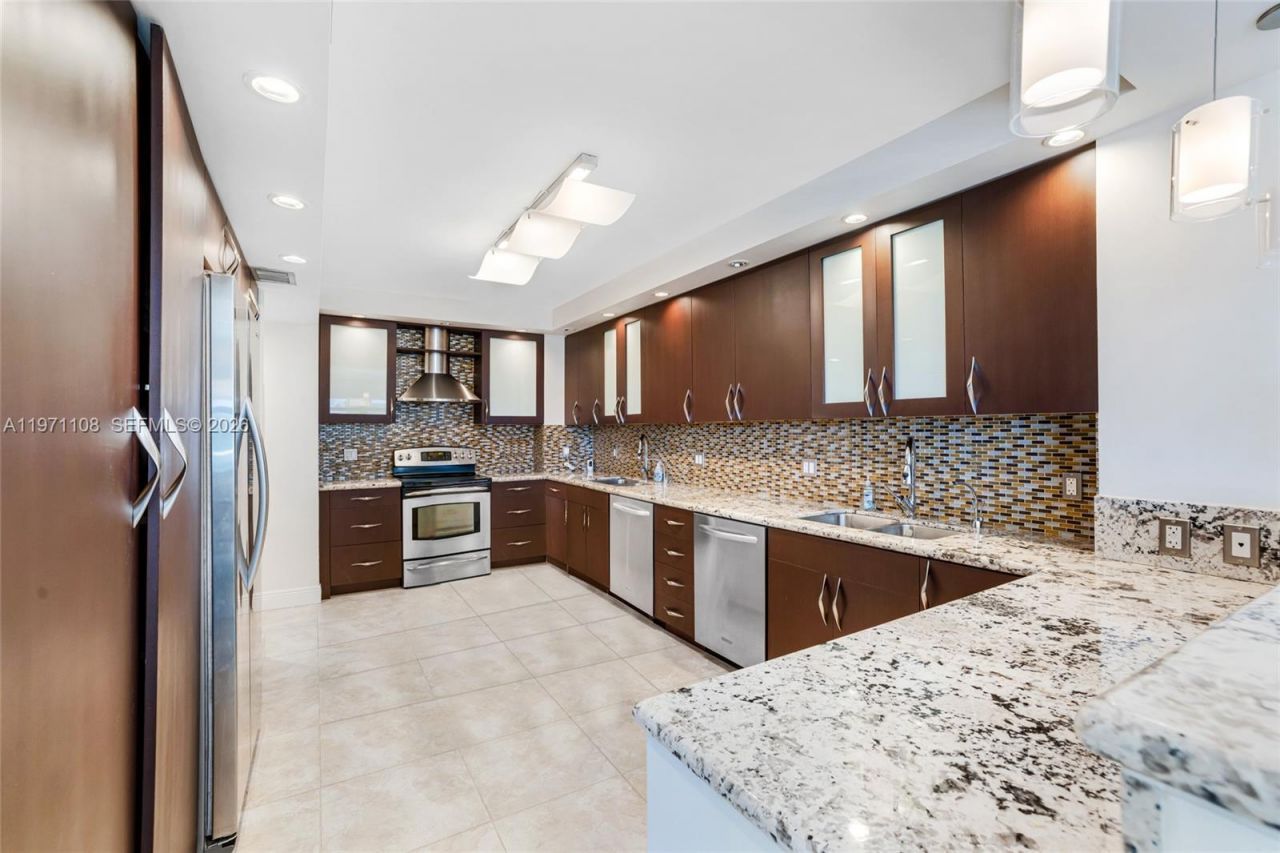 9801 Collins Ave, Unit 5S, Bal Harbour, FL 33154 Photo