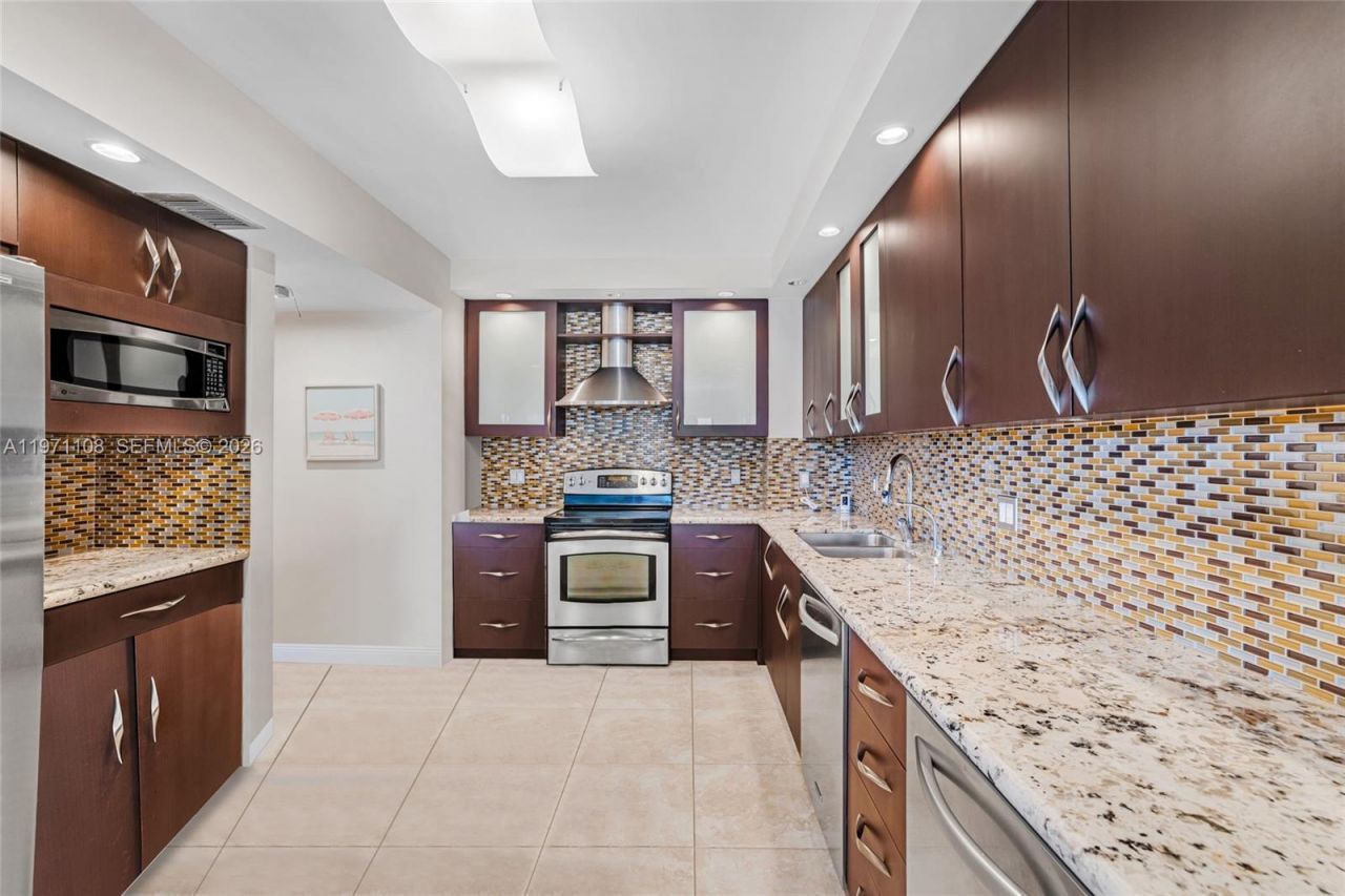 9801 Collins Ave, Unit 5S, Bal Harbour, FL 33154 Photo