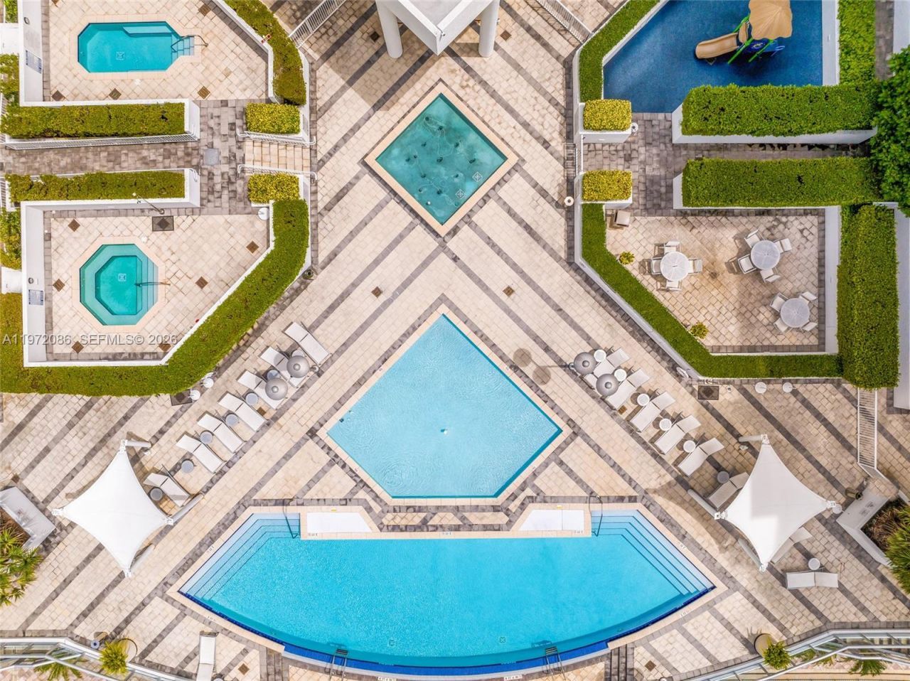 3131 NE 188th St , Unit 1-910, Aventura, FL 33180 Photo