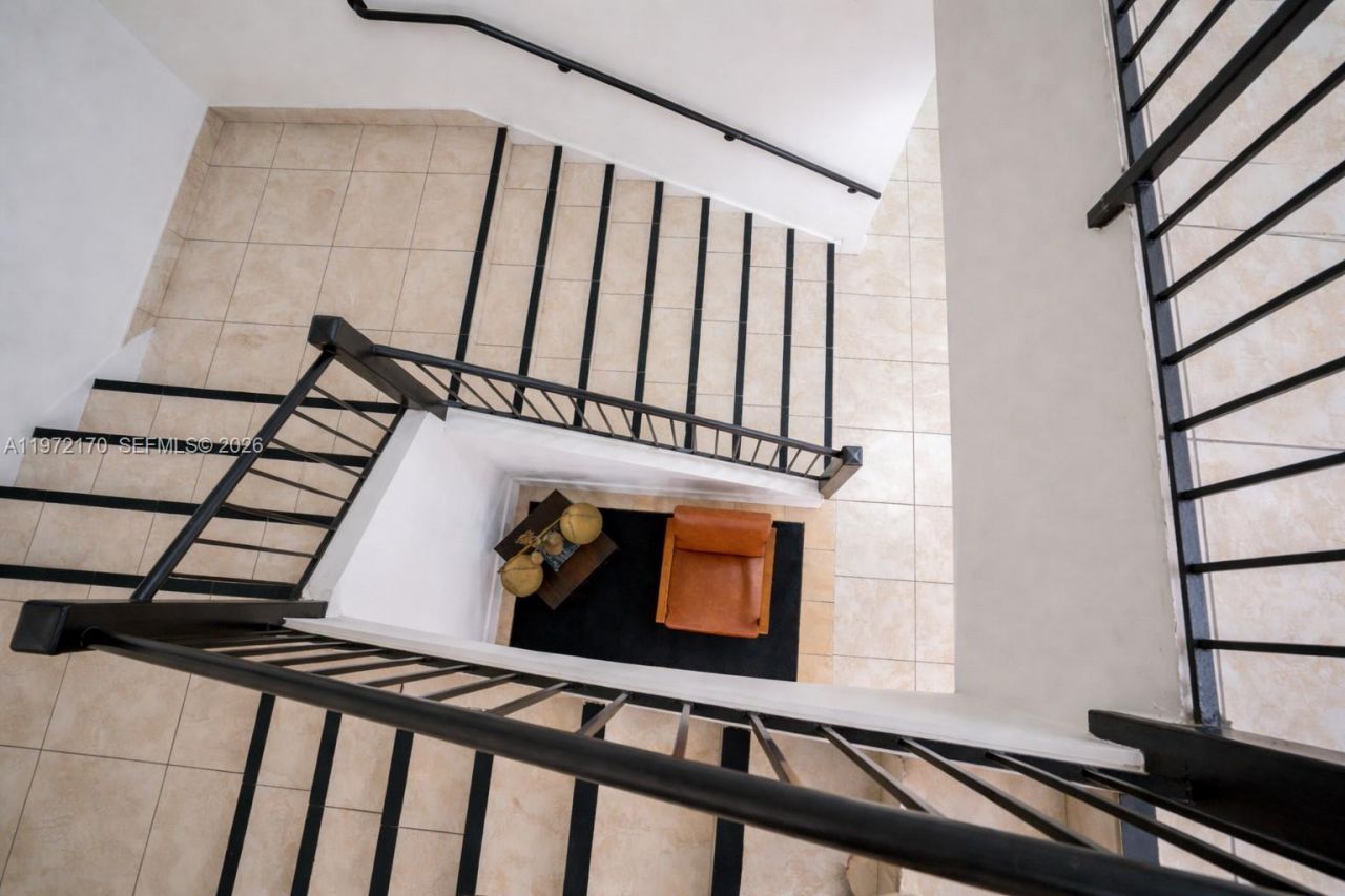 5969 NW 151st St, Miami Lakes, FL 33014 Photo