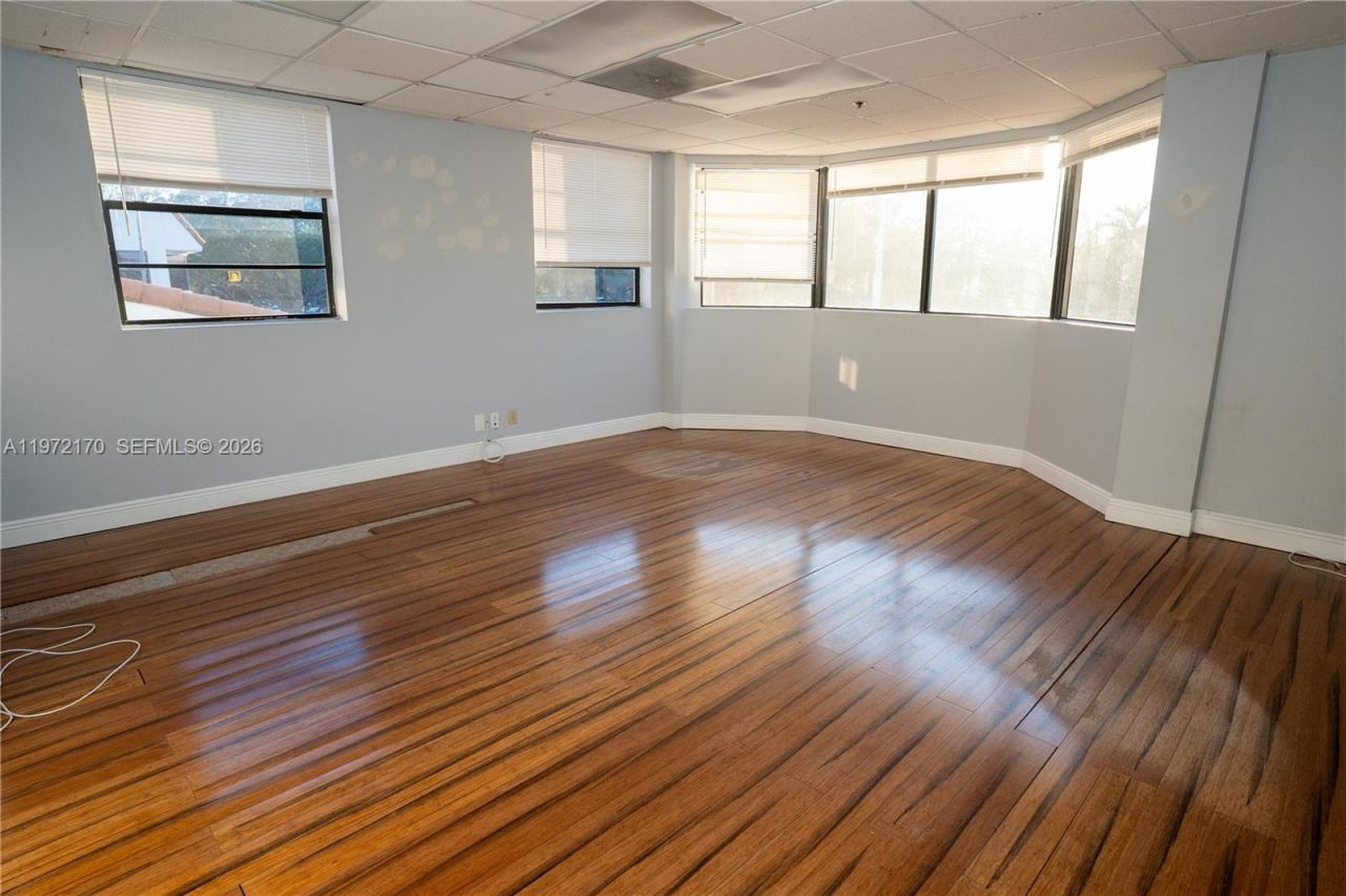 5969 NW 151st St, Miami Lakes, FL 33014 Photo