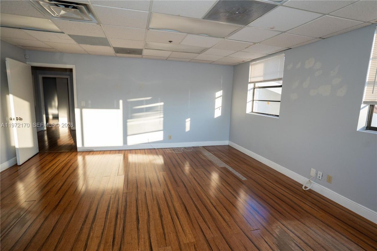 5969 NW 151st St, Miami Lakes, FL 33014 Photo