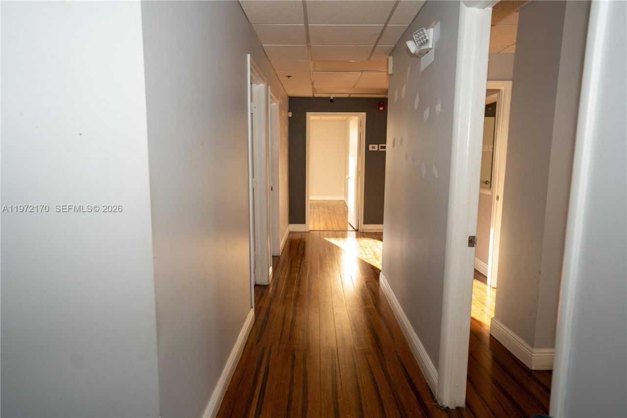 5969 NW 151st St, Miami Lakes, FL 33014 Photo